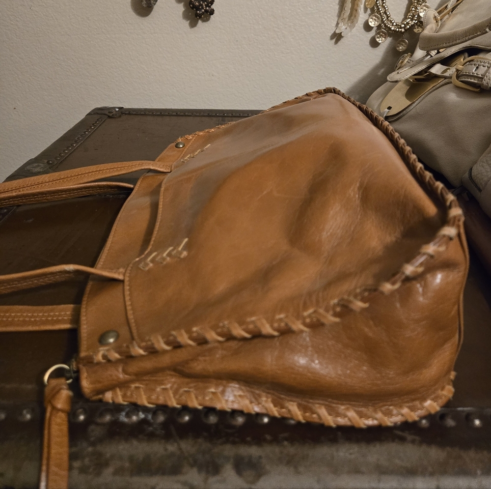 HOBO Tan Leather Shoulder Bag - Picture 11 of 13